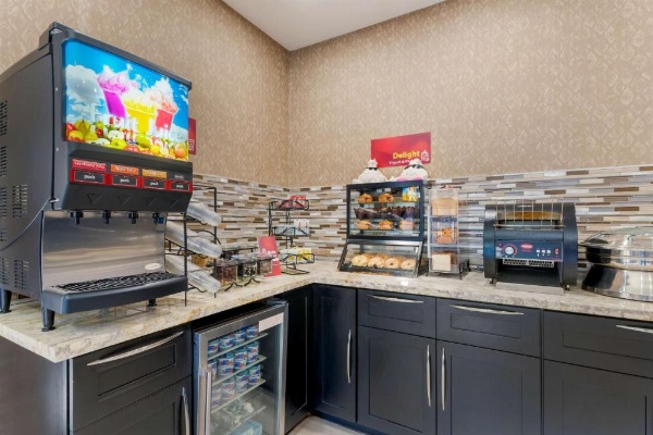 Best Western Plus Forest Park Inn image 10