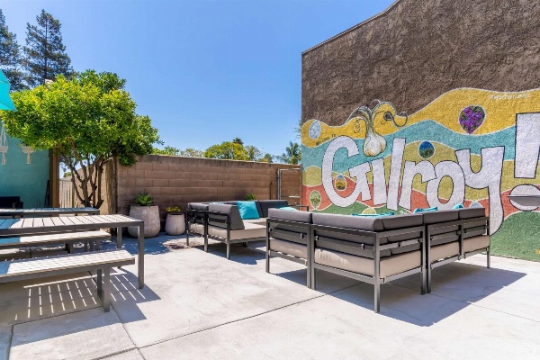 Best Western Plus Forest Park Inn Main image